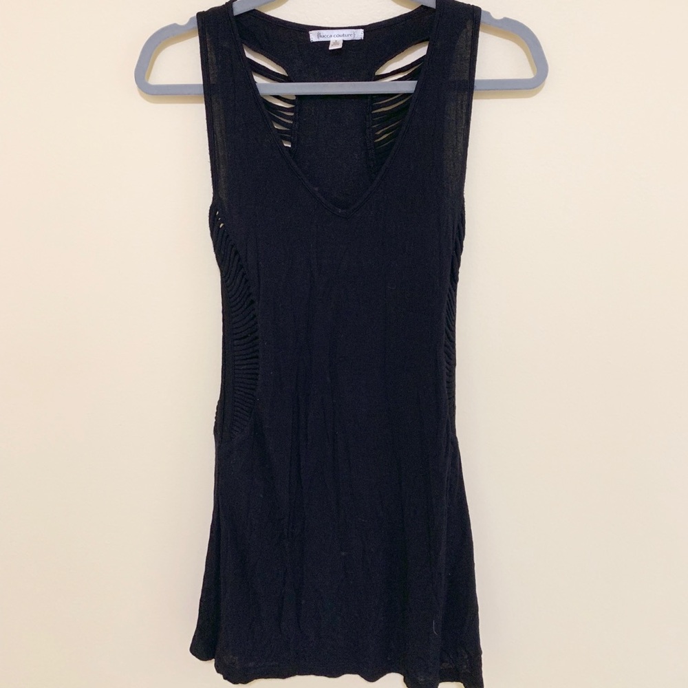 ♦️Sleeveless cutout black tunic top